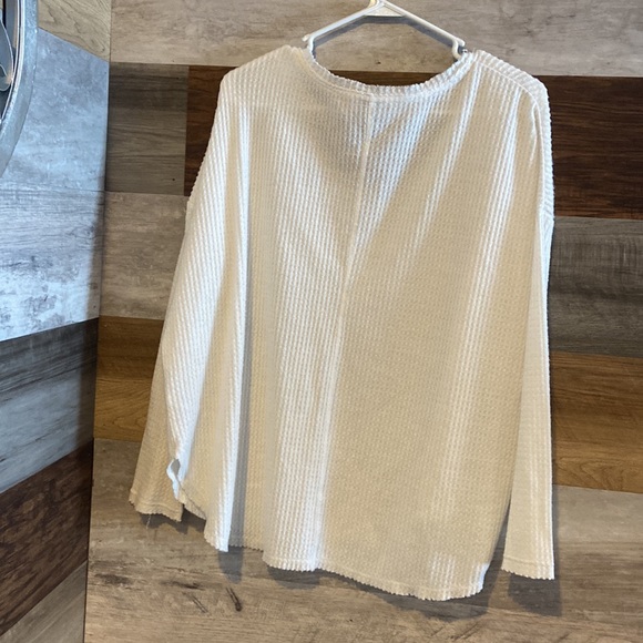 Sweater - Picture 3 of 3